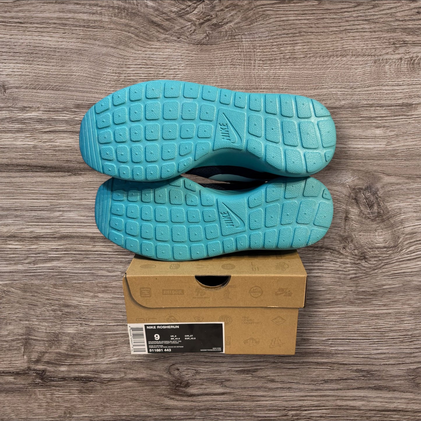DS Nike Rosherun Navy Size 9