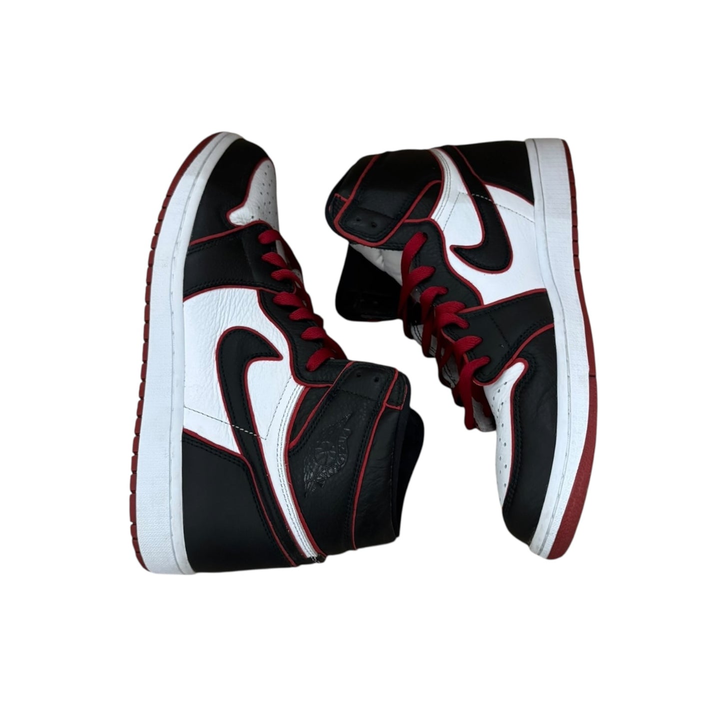 Jordan 1 Bloodline Size 10.5 (555088-062)