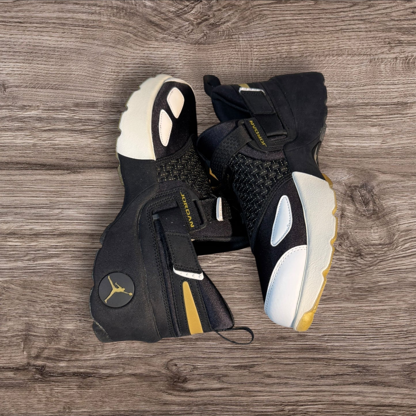 Jordan Trumner LX BHM Size 9.5 (909408 032)