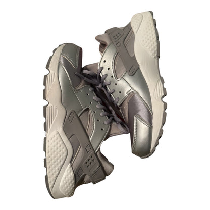Woman Nike Huarache Silver Size 7 (859429 002)