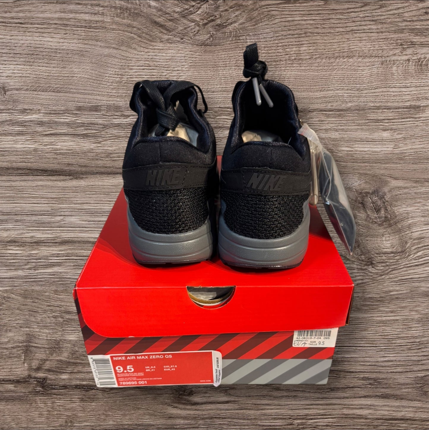 Nike Air Max Zero Black Grey Size 9.5 (789695 001)