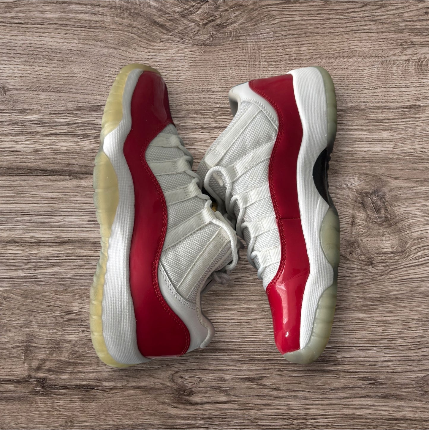 GS Jordan 11 Low Cherry Size 5Y (528896 102)