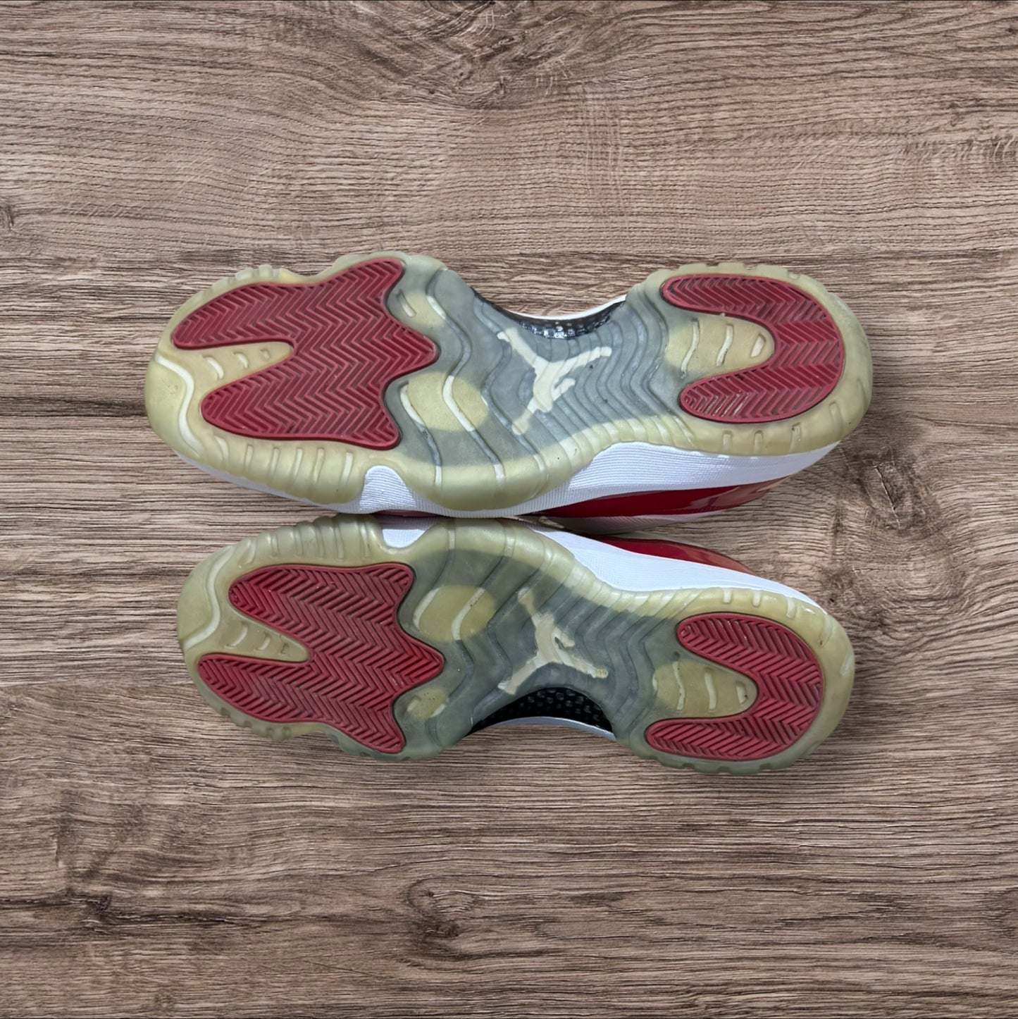 Jordan 11 Low Cherry Size 10.5 (528895 102)