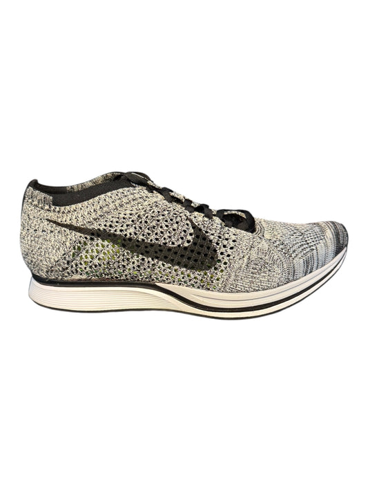 Nike Flyknit Racer Oreo Size 9.5 (526628 101)