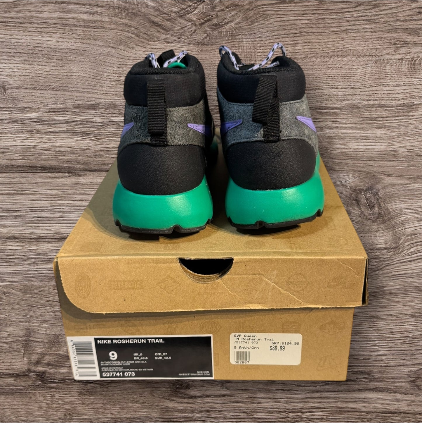 Nike Rosherun Trail Stadium Green Size 9 (537741 073)