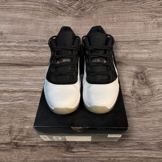 Jordan 11 Low Tuxedo Size 9.5 (528895 110)