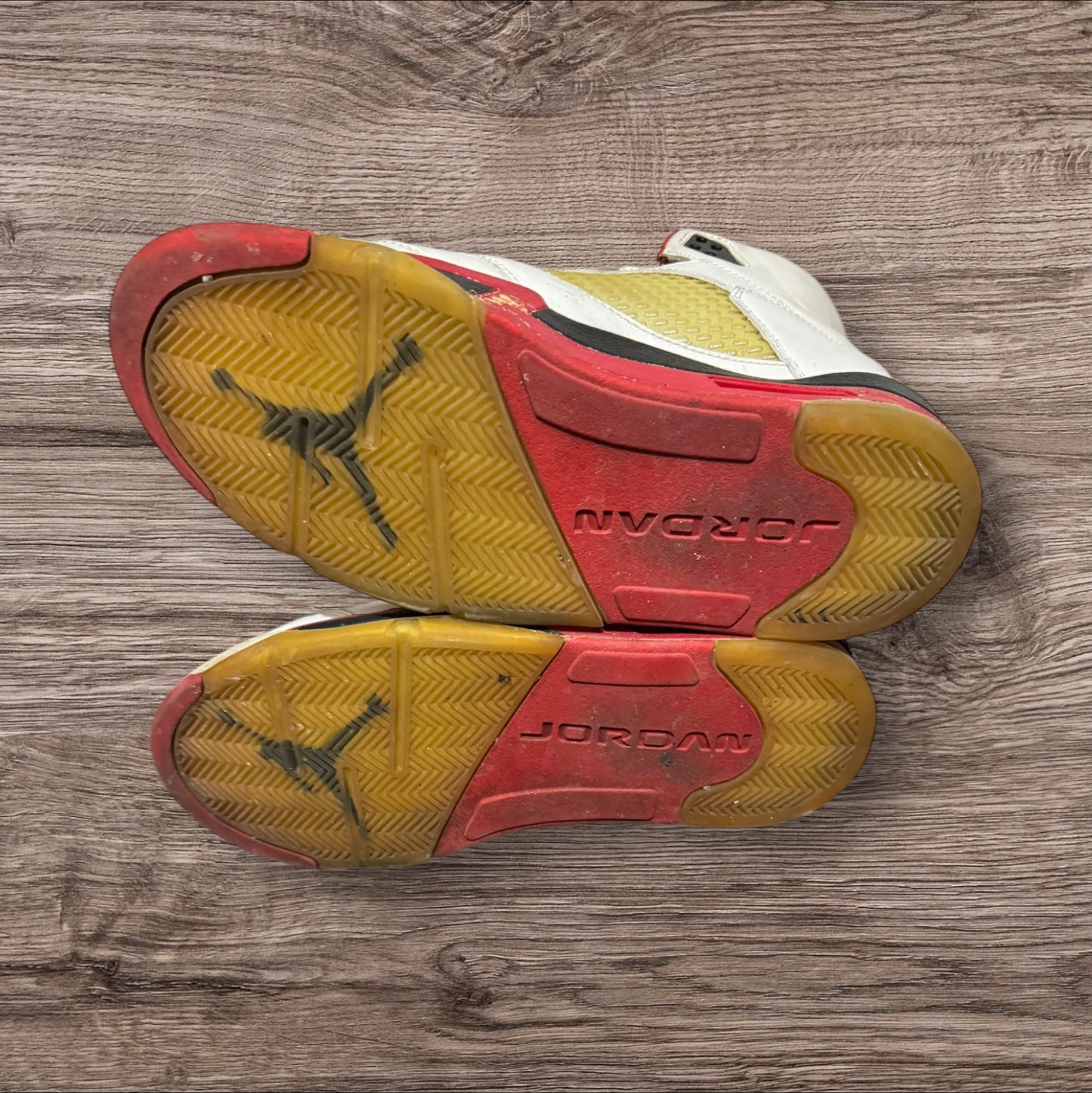 Jordan 5 Fire Red (2006) Size 9.5 (136027 162)