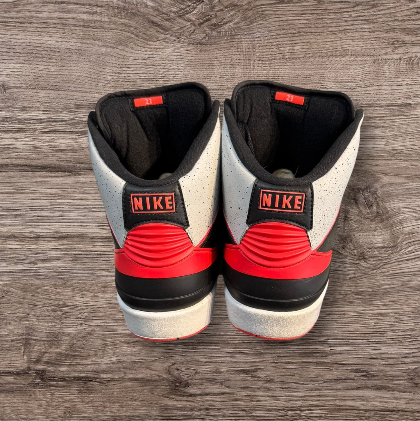 Jordan 2 Infrared Size 10.5 (385475-023)