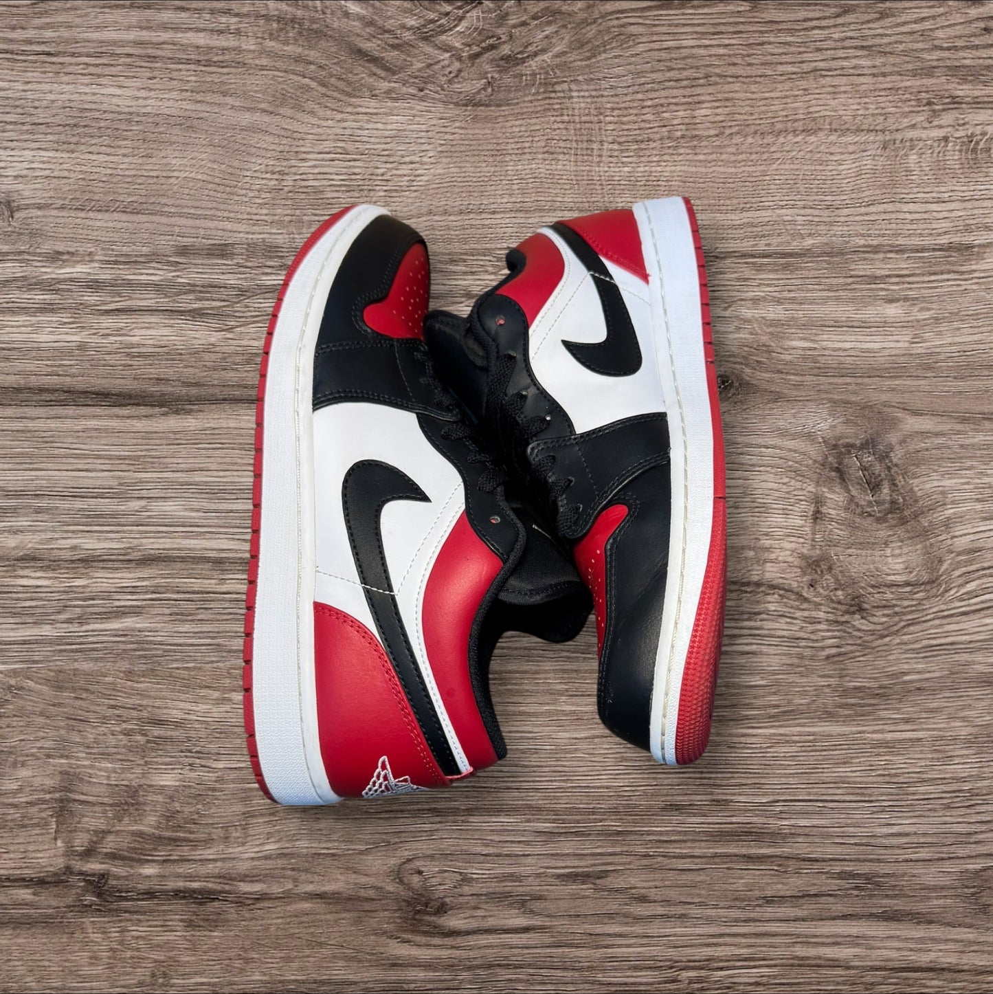 Jordan 1 Low Bred Toe Size 10.5 (553558 612)