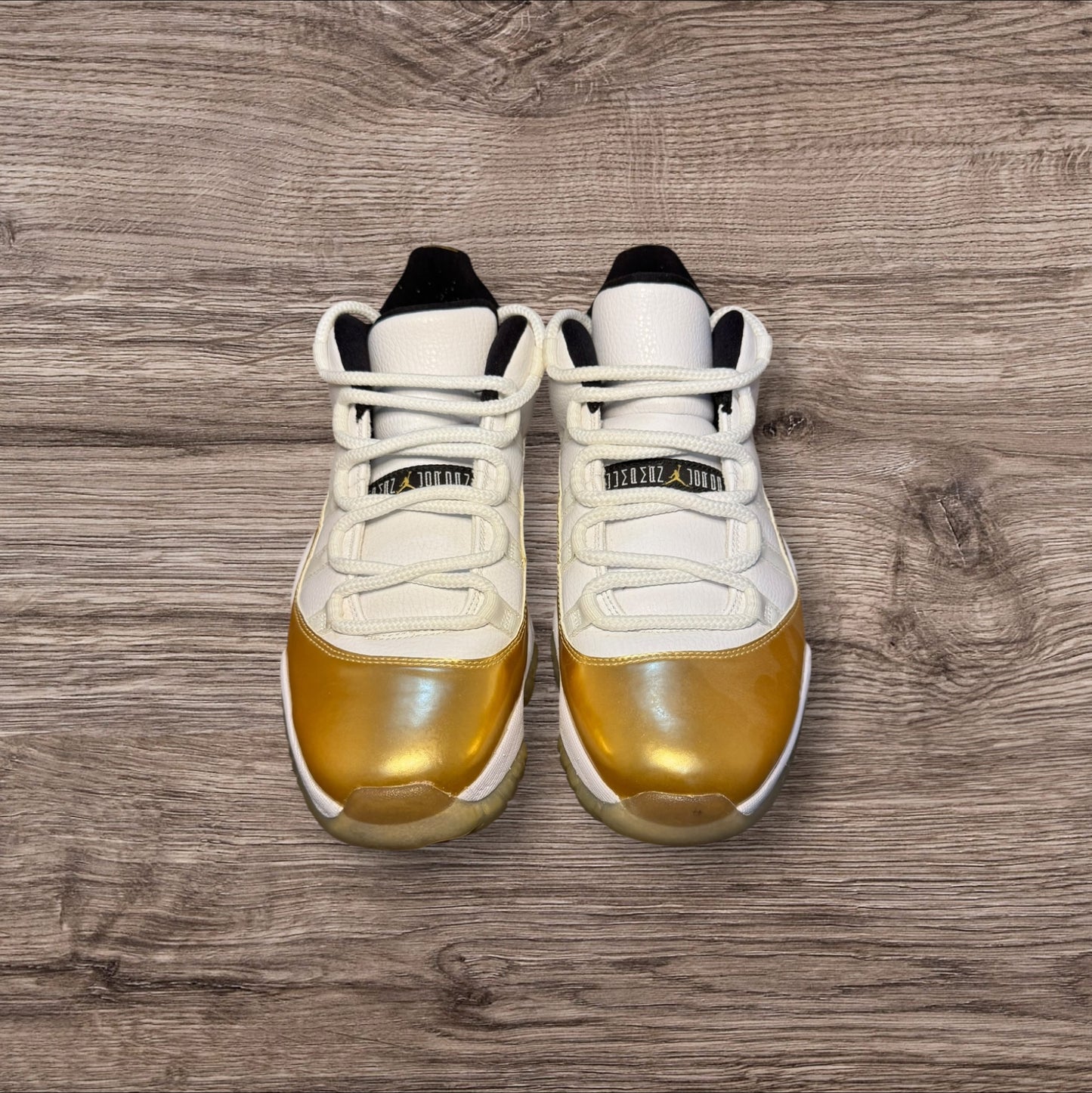 Jordan 11 Low Closing Ceremony Size 9 (No Box 528895-103)