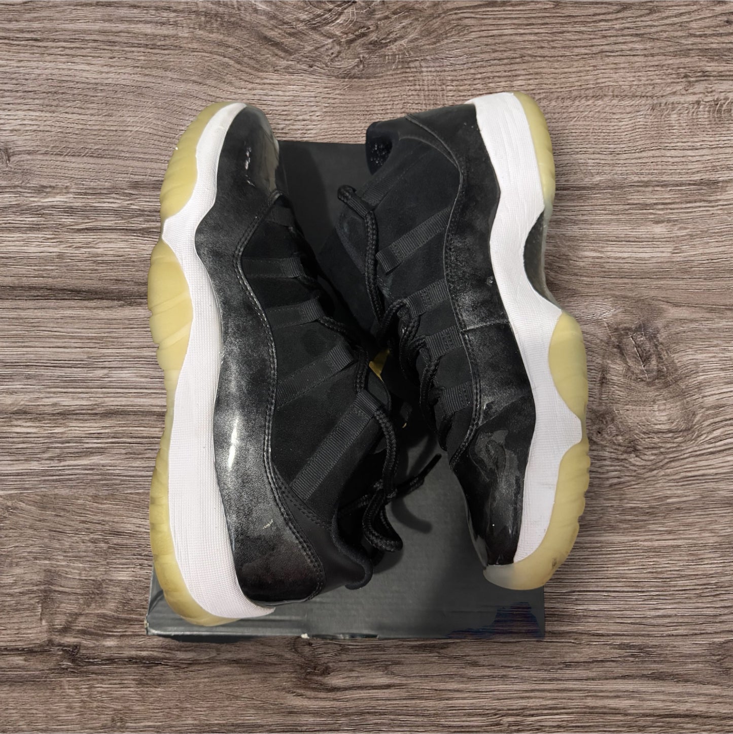 Jordan 11 Low Baron Size 10.5 (528895 010)