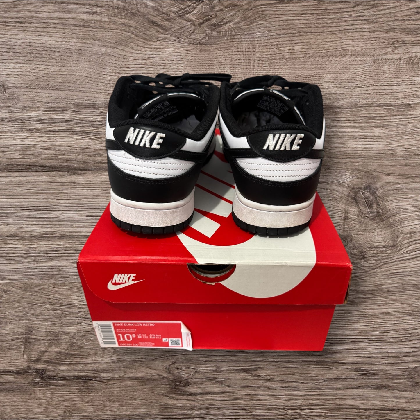 Nike Dunk Low Panda Size 10.5 (DD1391 100)