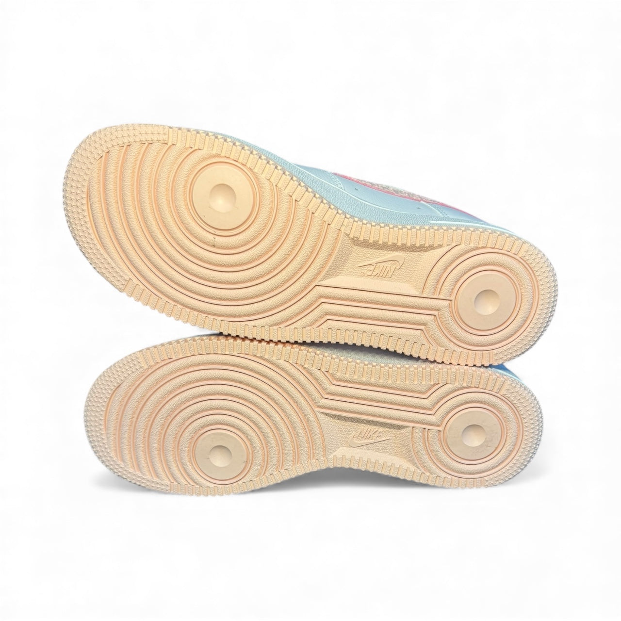 DS Woman Nike Air Force 1 Valentine’s Day Size 9 (DQ9320-100)