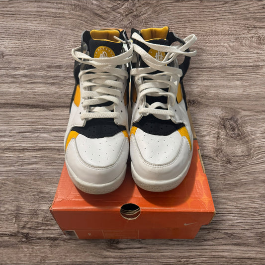 Nike Air Flight Huarache Size 9 (305439 102)
