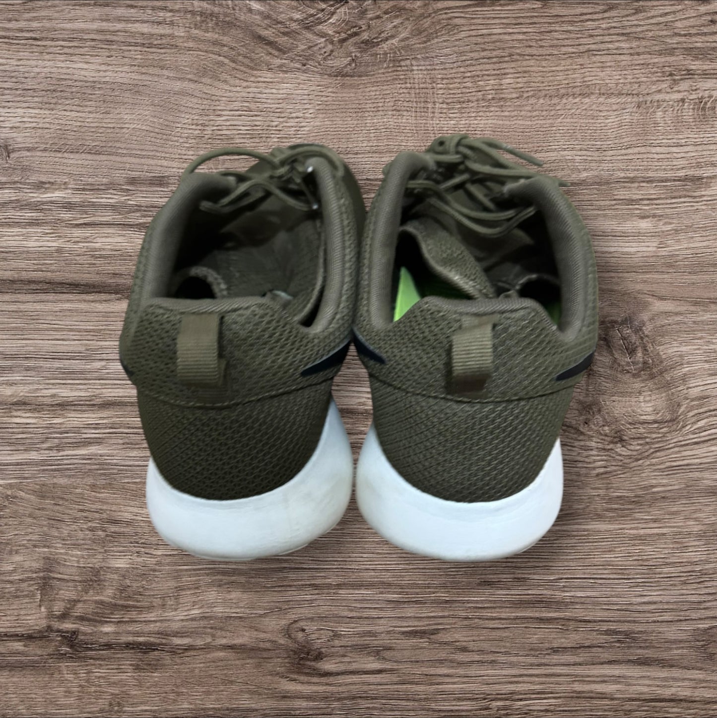 Nike Roshe Iguana Size 9.5 (No Box 511881-201)