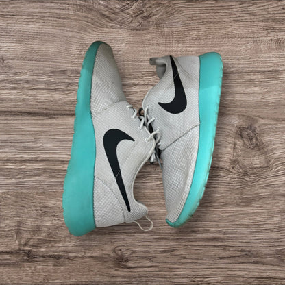 Nike Roshe Run Calypso Size 9.5 (No Box 511881-013)