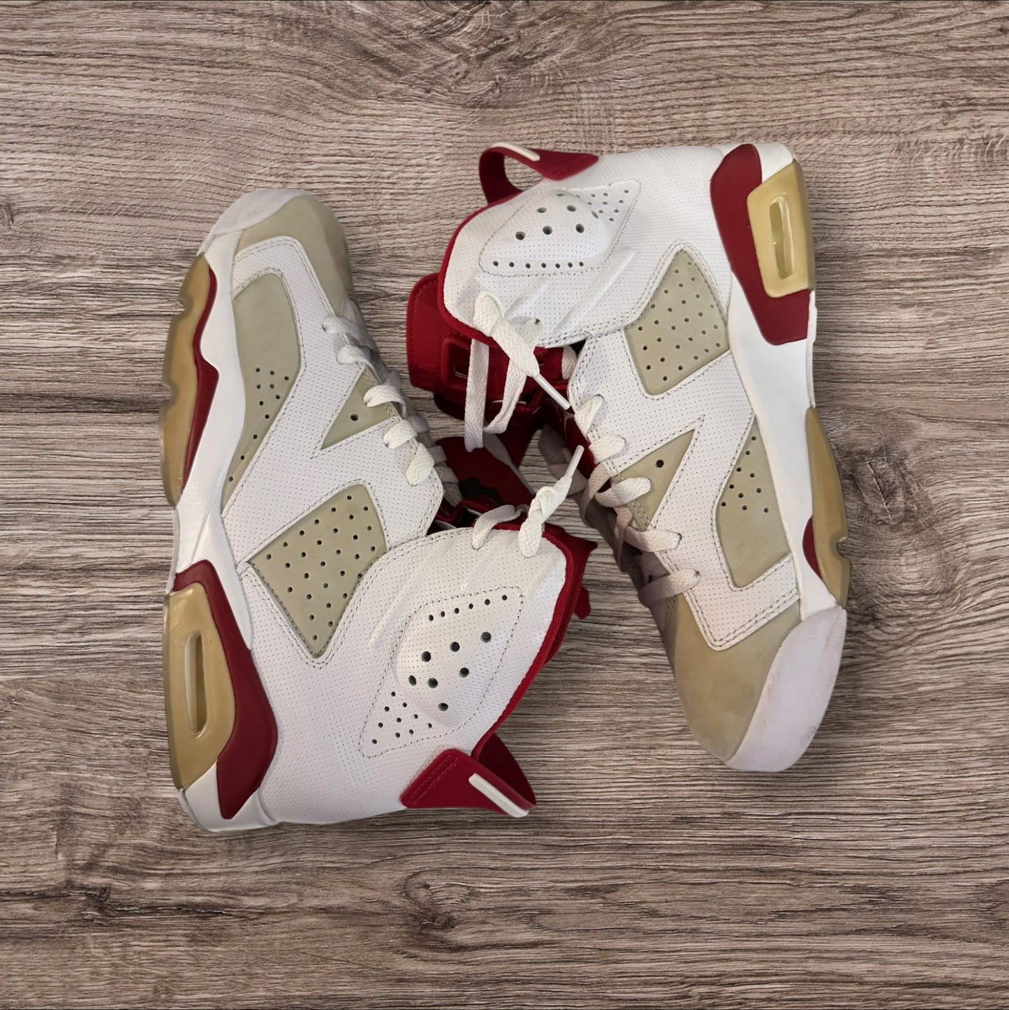 Jordan 6 Alternate Hare Size 8.5 (384664 113)