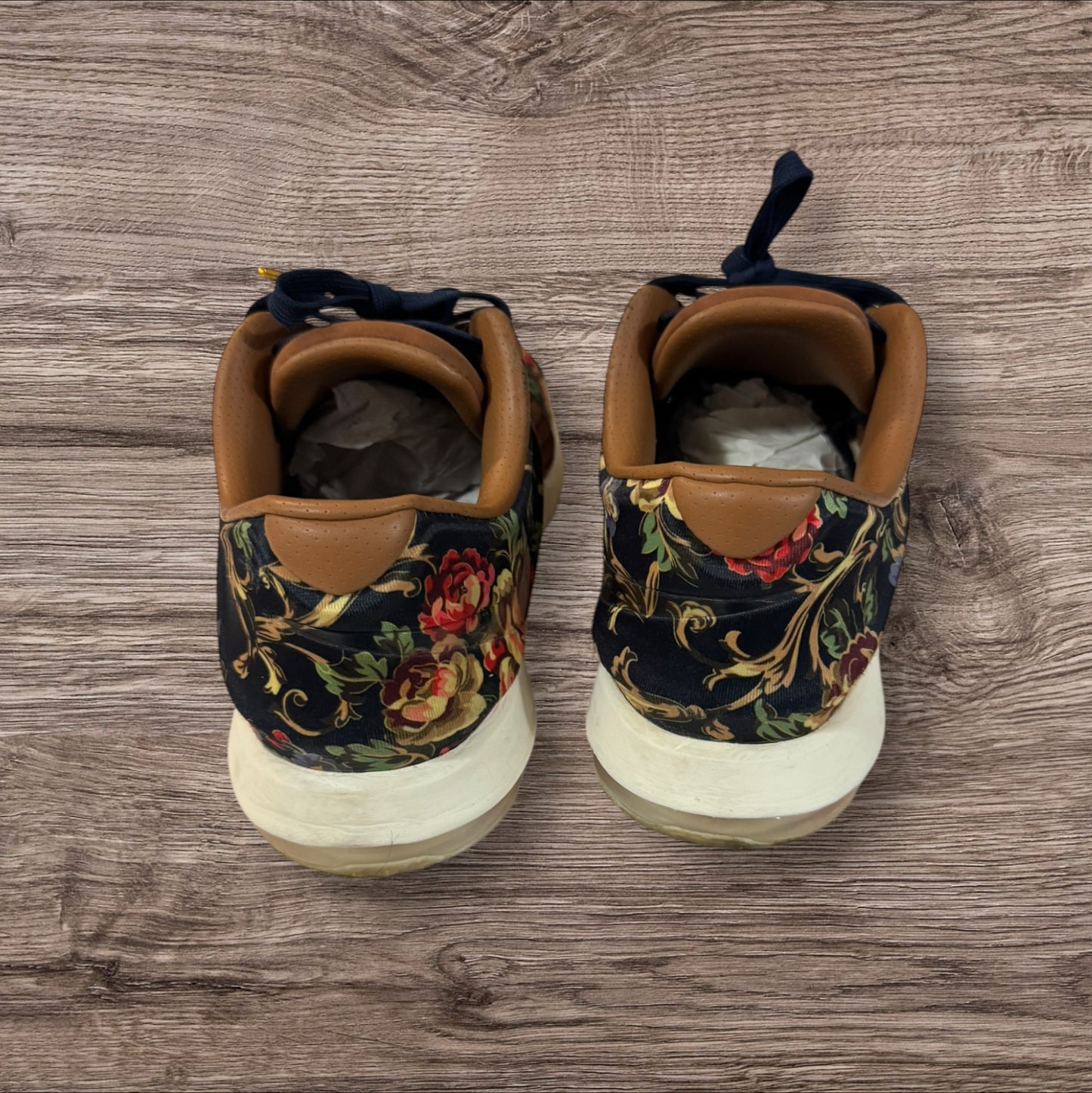 Nike KD Floral Size 10.5 (Damage Box 726438 400)