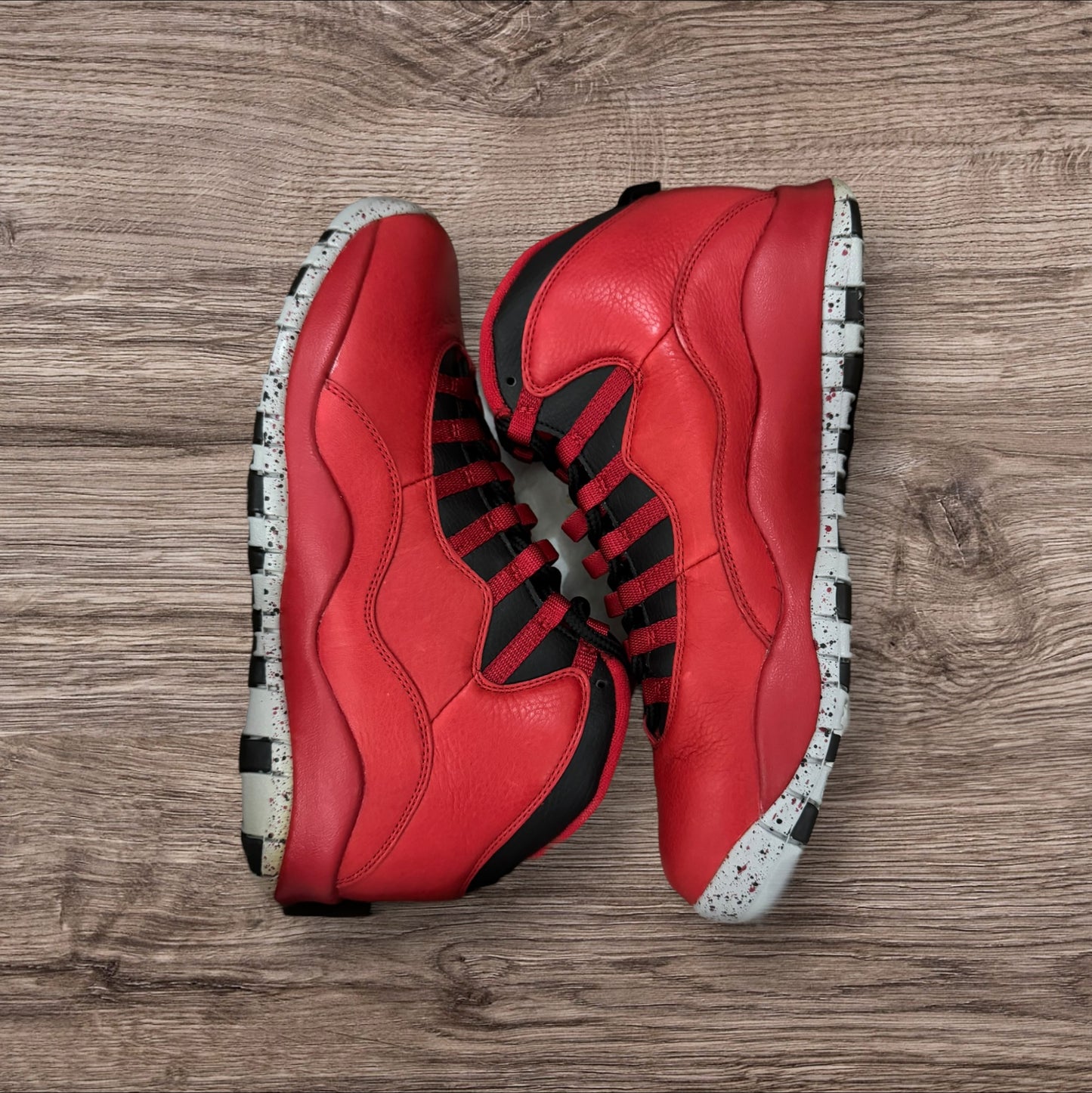Jordan 10 Bulls Over Broadway Size 9 (No Box 705178-601)