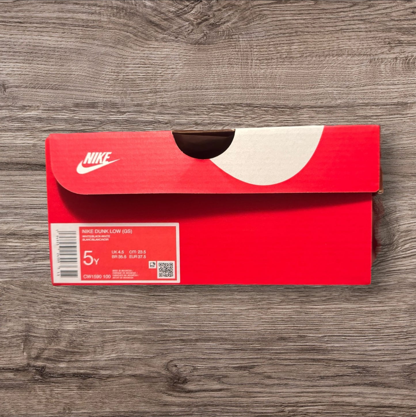DS GS Nike Dunk Low Panda Size 5Y (CW1590 100)