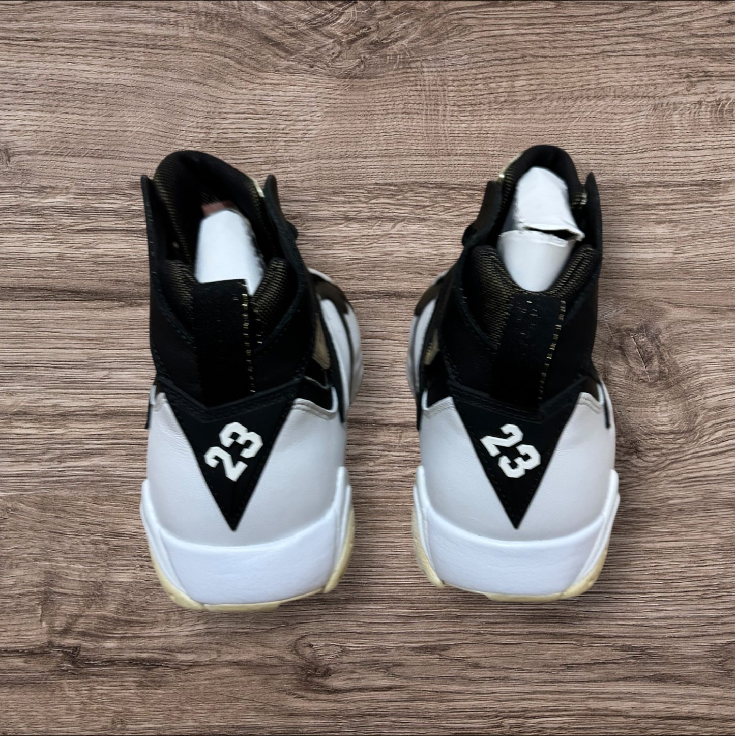 Jordan 7 Championship Size 9 (Minor Toe Scratches No Box 725093-140)