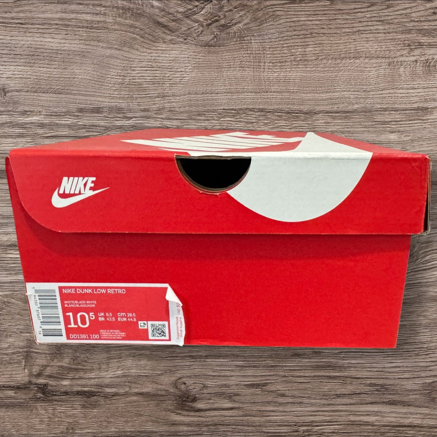 Nike Dunk Low Panda Size 10.5 (DD1391 100)
