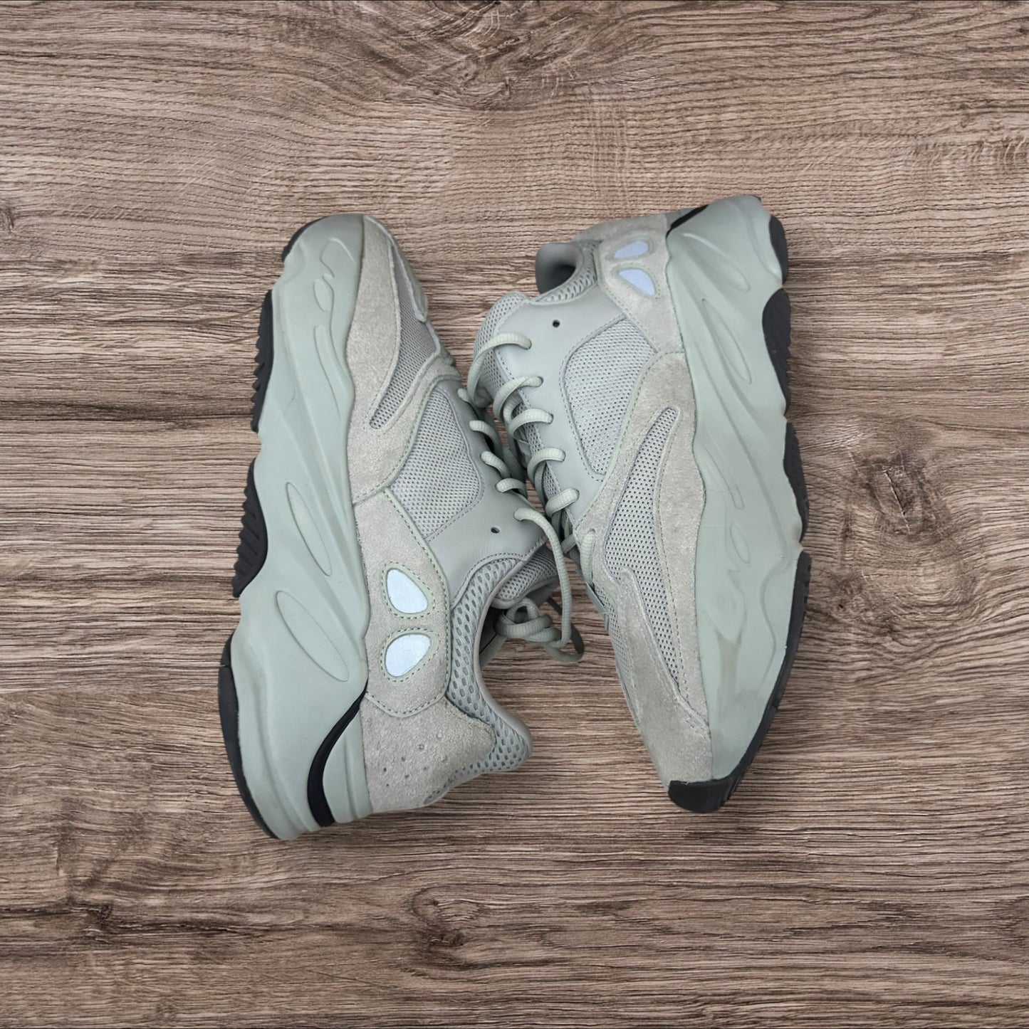 Adidas Yeezy 700 Salt Size 12 (EG7487)