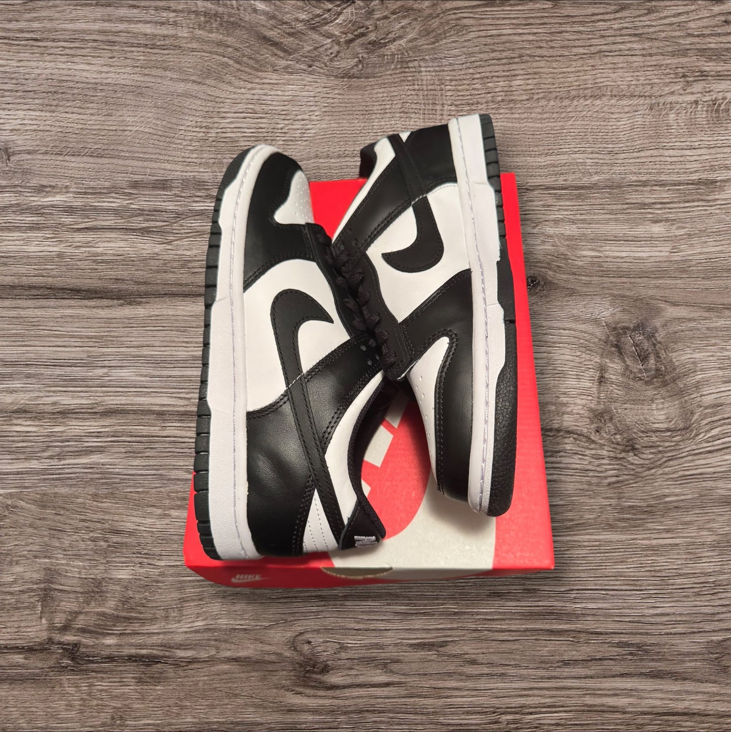 DS GS Nike Dunk Low Panda Size 5Y (CW1590 100)