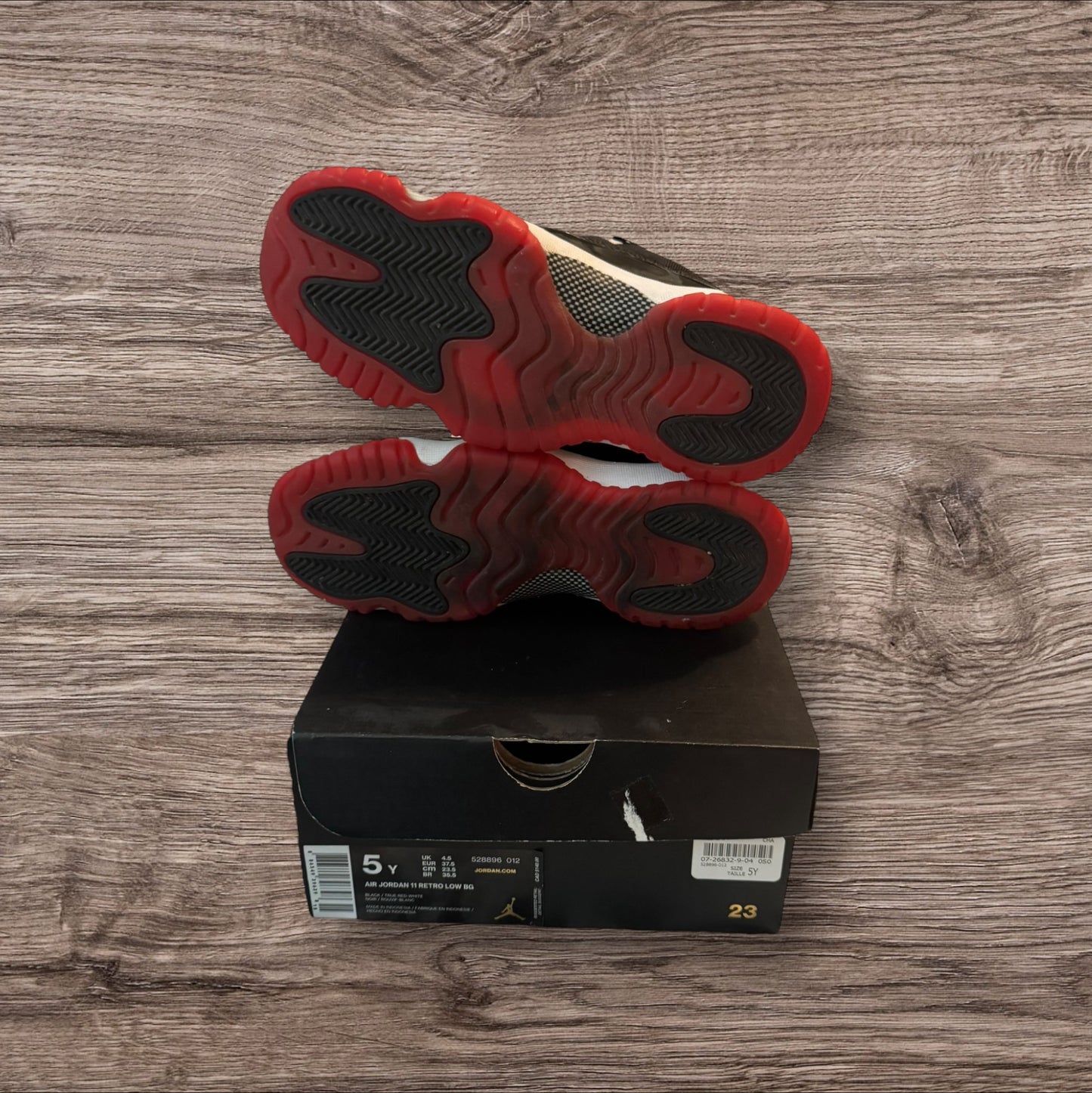 GS Jordan 11 Low Bred 2015 Size 5Y (52896 012)