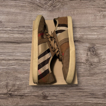 Burberry Low Cut Size 44