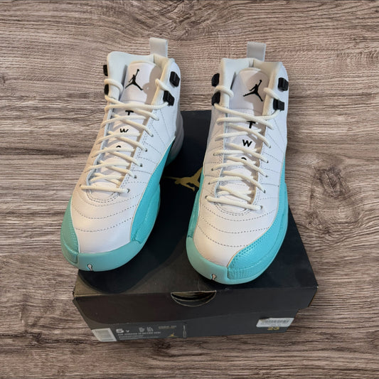 DS GS Jordan 12 Light Aqua Size 5Y (510815 100)
