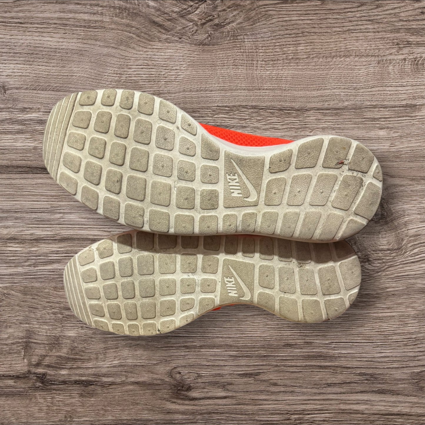 Nike Roshe One Orange Size 10.5 (511881 800)