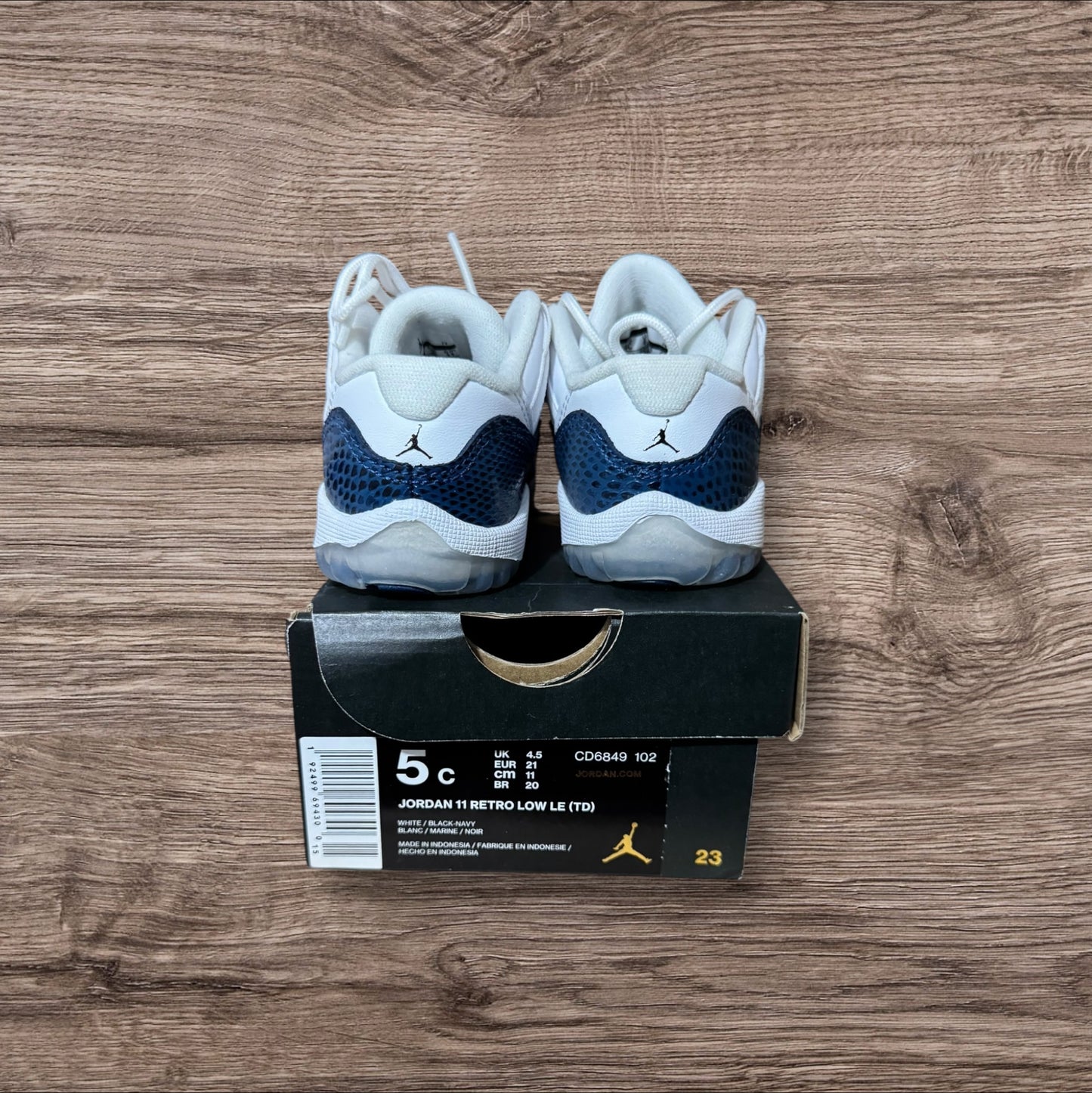 DS Infant Jordan 11 Low Snakeskin Size 5C (CD6849 102)