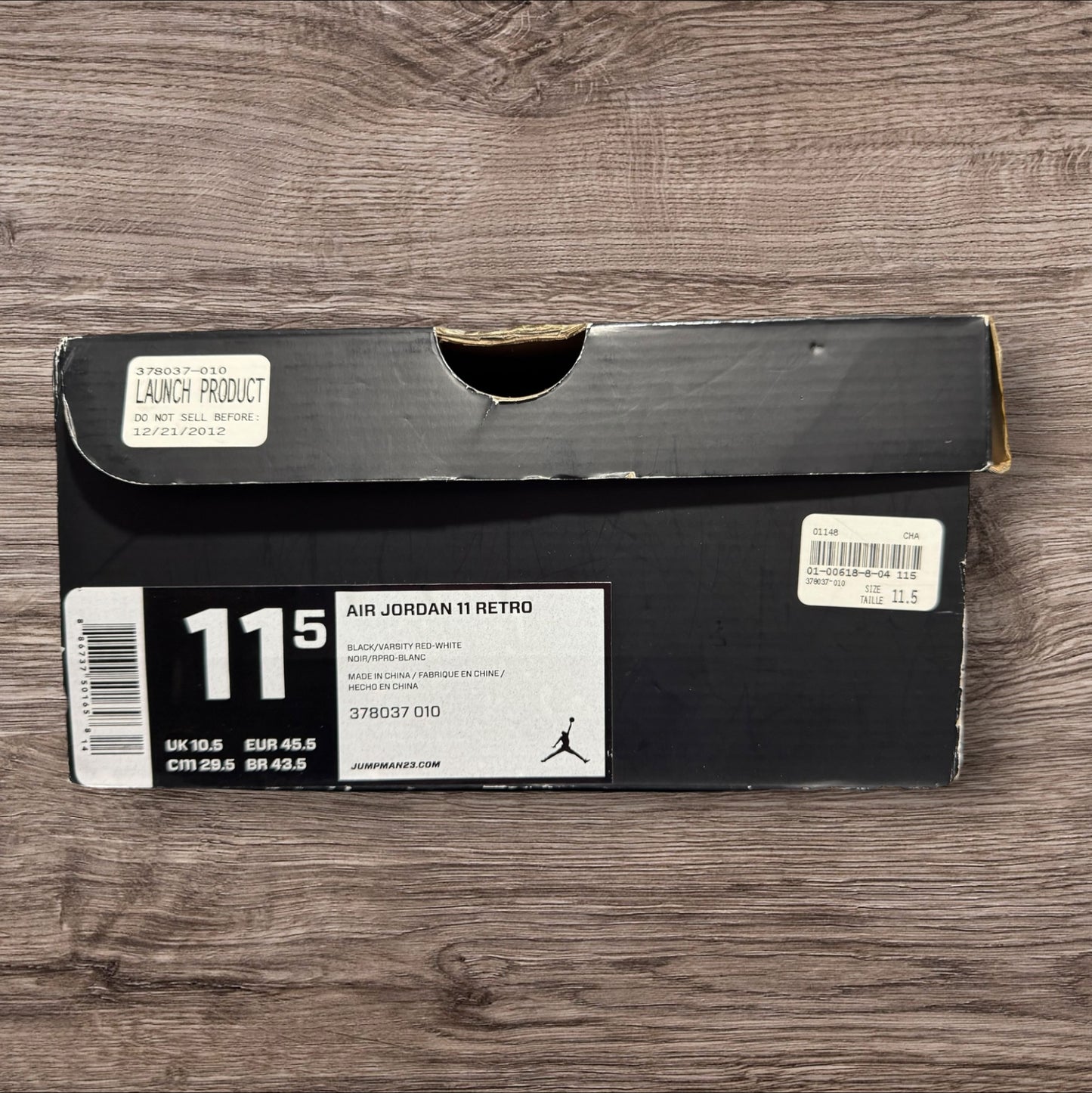 Jordan 11 Playoffs (2012) Size 11.5 (378037 010)