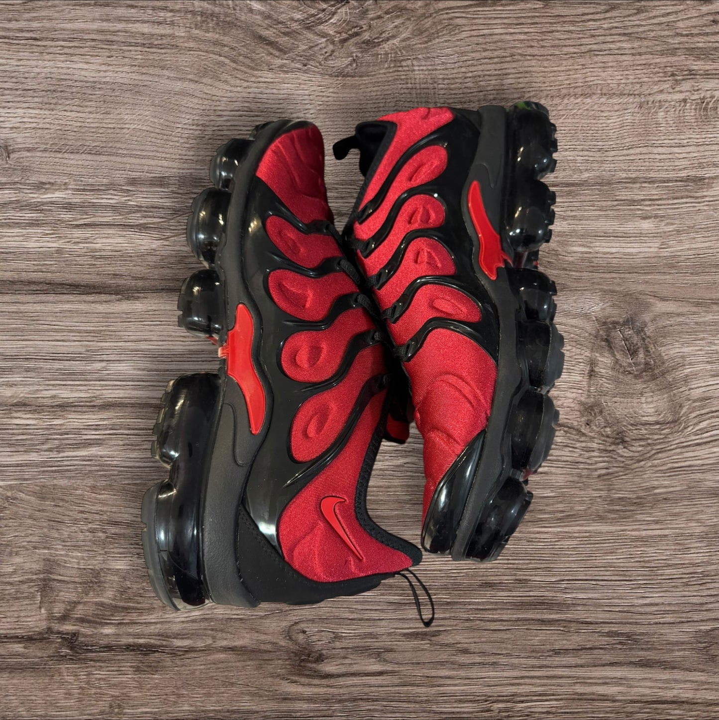 Nike Vapormax Plus University Red Black Size 10.5 (CU4863 600)