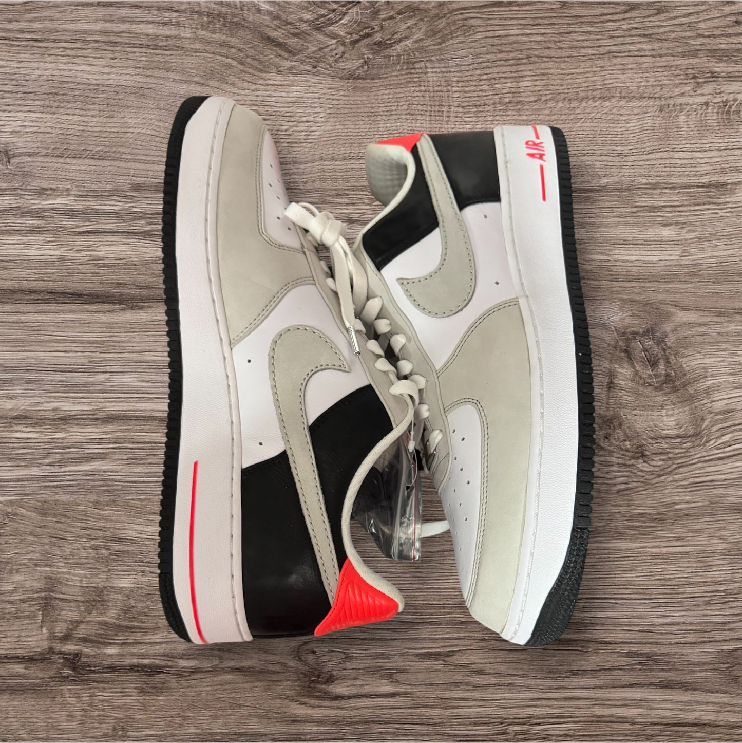 DS Air Force 1 Low Infrared Size 13 (318775 101)